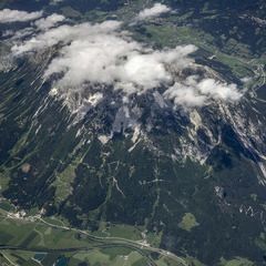 Flugwegposition um 09:50:58: Aufgenommen in der Nähe von Irdning, 8952, Österreich in 2214 Meter